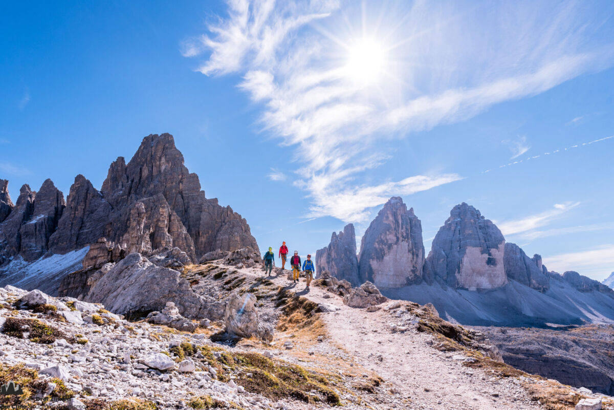 Wanderung mit Blick auf die Drei Zinnen