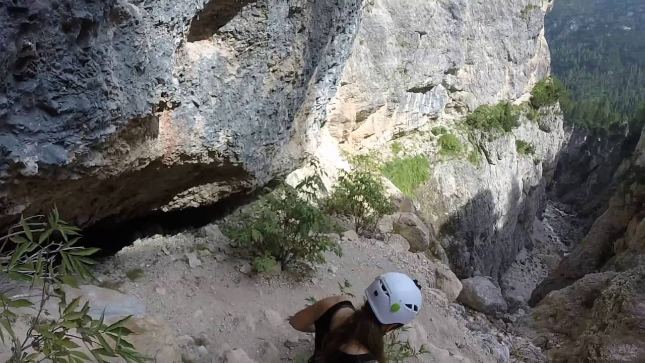 Video: Fanes-Wasserfall — Via Ferrata Barbara und Via Ferrata Delaiti