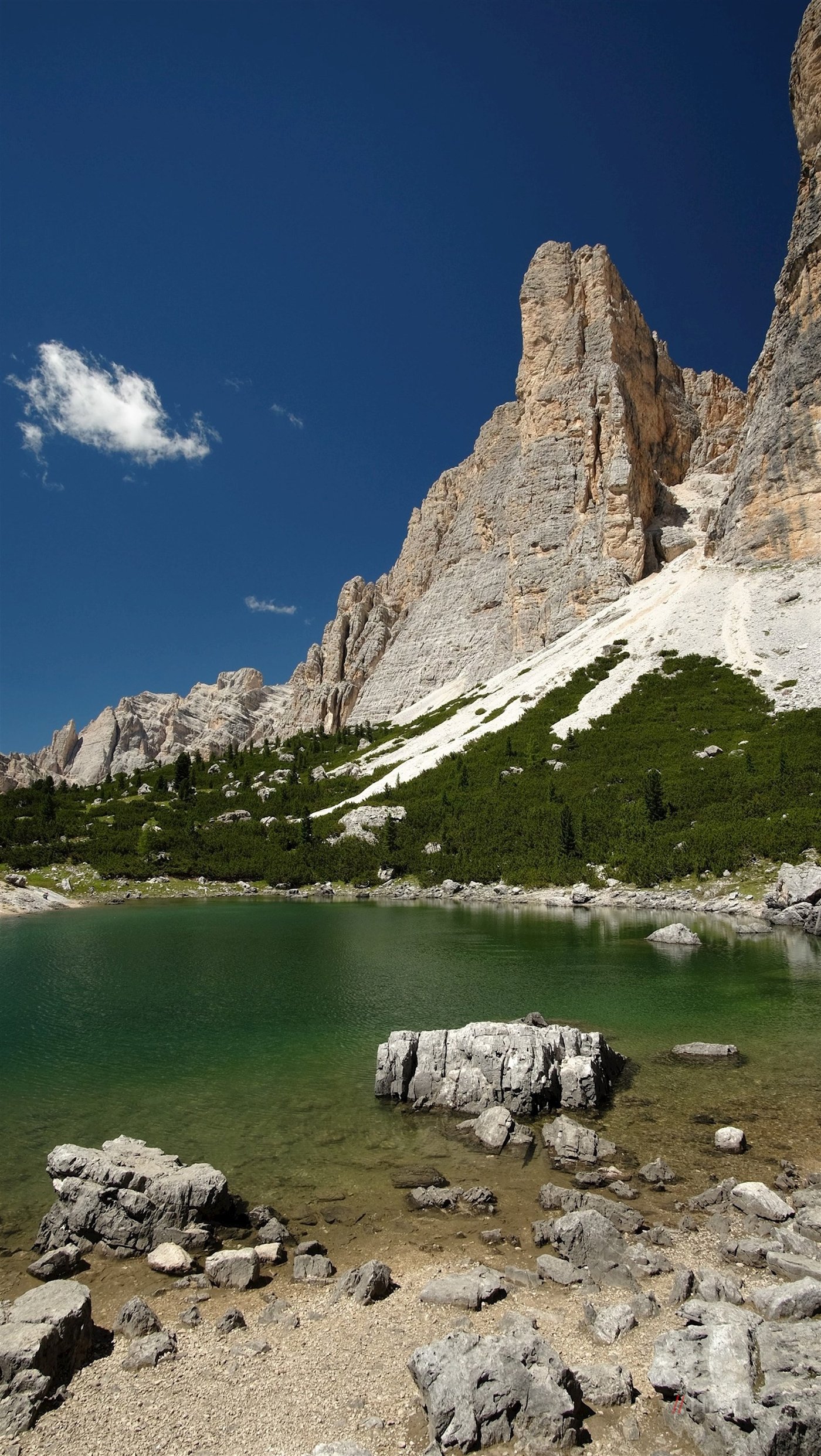 Am Lagazuoisee