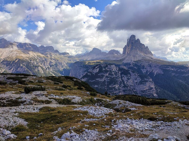 Blick auf die Drei Zinnen vom Monte Piano