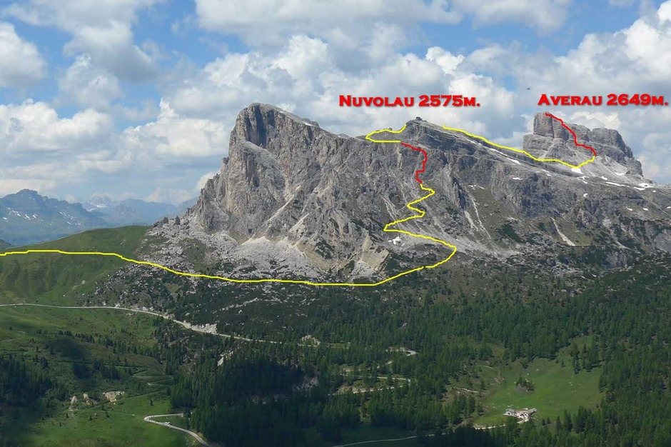 Nuvolau und Averau mit der eingezeichneten Route