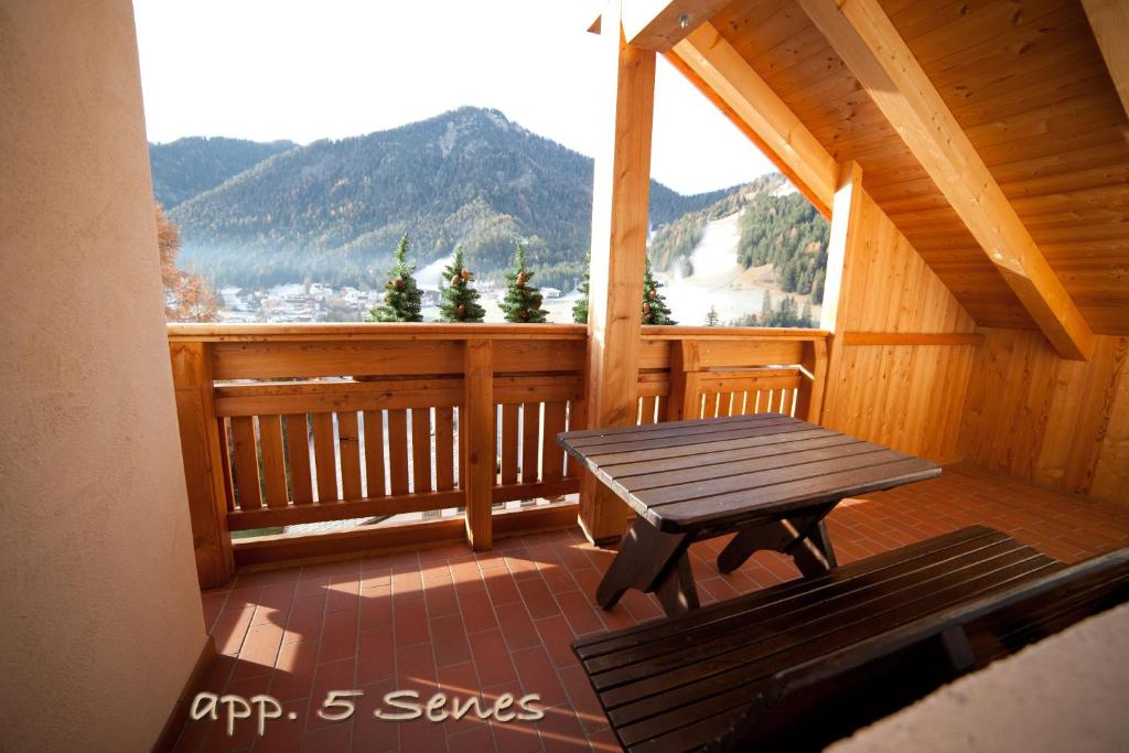Balkon mit Bergblick